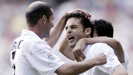 Fernando Morientes avec Zinedine Zidane sous le maillot du Real Madrid