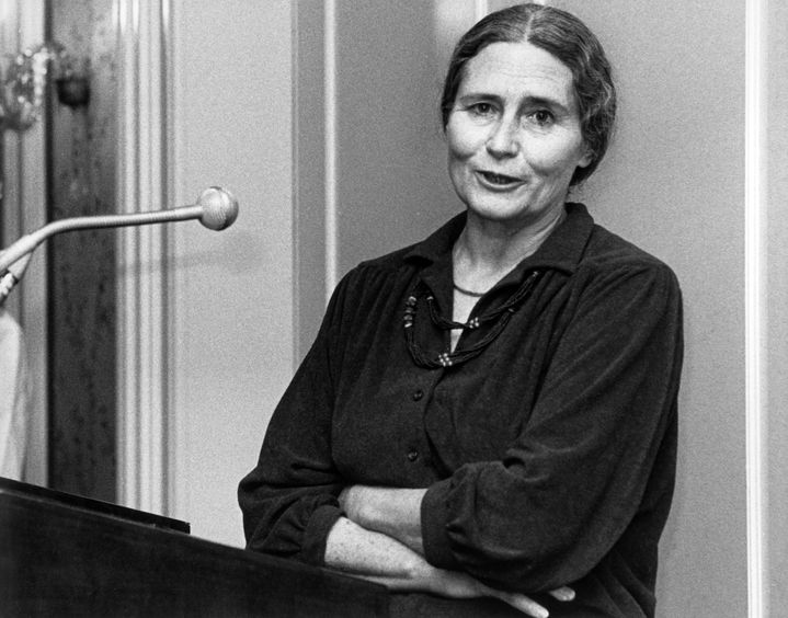 L'auteure britannique Doris Lessing, &agrave;&nbsp;Francfort&nbsp;(Allemagne), le 14 octobre 1981. (ROLAND HOLSCHNEIDER / MAXPP)