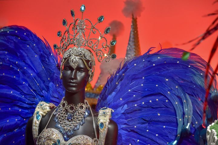 Exposition&nbsp;"Carnaval de Rio"&nbsp;au Centre National du Costume de Scène à Moulins, le 2 décembre 2021 (THIERRY ZOCCOLAN / AFP)