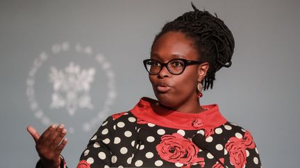 La porte-parole du gouvernement Sibeth Ndiaye en conférence de presse après le Conseil des ministres, le 10 juin 2020 à Paris.&nbsp; (LUDOVIC MARIN / POOL / AFP)