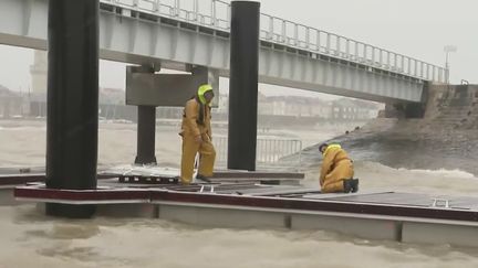 Météo : La Rochelle se prépare au passage de la tempête Diego. (FRANCE 2)