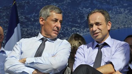 Henri Guaino (&agrave; gauche) et Jean-Fran&ccedil;ois Cop&eacute;, le 11 septembre 2011 &agrave; Nice. (BEBERT BRUNO/SIPA)