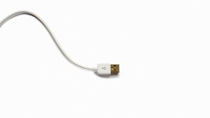 Apple veut en finir avec les prises&nbsp;USB&nbsp;non r&eacute;versibles. (JAMES FRENCH / IMAGE SOURCE)