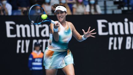 La joueuse de tennis espagnole&nbsp;Garbine Muguruza lors de son match de premier tour à l'Open d'Australie, le 18 janvier 2022, à Melbourne. (RECEP SAKAR / ANADOLU AGENCY / AFP)