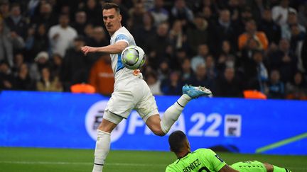 Arkadiusz Milik face à l'OGC Nice lors de la 29e journée de Ligue 1, le 20 mars 2022. (SYLVAIN THOMAS / AFP)