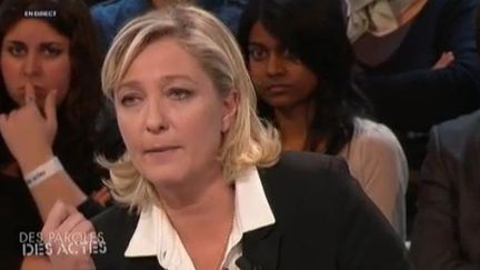 Marine Le Pen, jeudi 24 f&eacute;vrier sur le plateau de "Des paroles et des actes", sur France 2. (FRANCE 2)