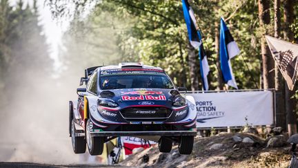 Le pilote Français Sébastien Ogier doit réduire l'écart avec Thierry Neuville lors du rallye d'Allemagne.  (THOMAS FENETRE / DPPI MEDIA)