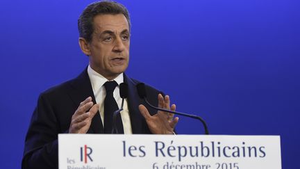 Le président des Républicains Nicolas Sarkozy lors d'un discours au soir du premier tour des régionales, à Paris, le 6 décembre 2015.&nbsp; (ERIC FEFERBERG / AFP)