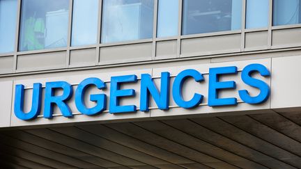 Depuis plusieurs semaines, certains services d'urgences sont forcés de fermer ou de réduire leur activité, faute de soignants disponibles. (MATHIEU THOMASSET / HANS LUCAS)