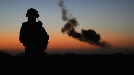 Un soldat français en exercice dans le nord du Mali, près de Gao, le 14 février 2013. (PASCAL GUYOT / AFP)