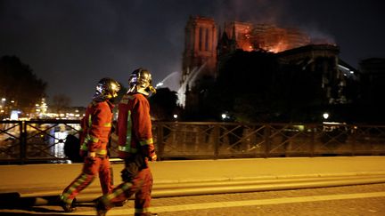 DLTFTV_VIDEO_POMPIERS_PARIS_NOTRE_DAME