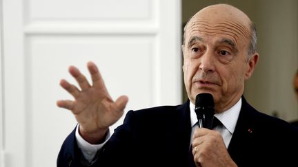 Alain Jupp&eacute;, le 29 juillet 2016, &agrave; Paris, lors d'une conf&eacute;rence de presse. (DOMINIQUE FAGET / AFP)