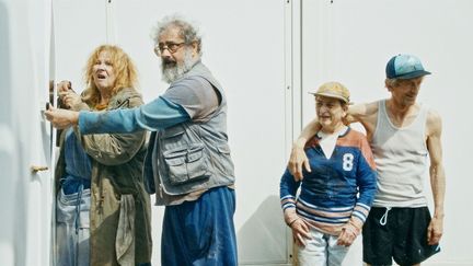 Yolande Moreau et Gustave Kervern (à gauche) dans "Les Sans-dents" de Pascal Rabaté. (PASCAL RABATE)