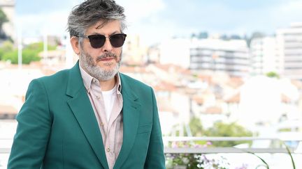 Christophe Honoré pose à Cannes&nbsp;pour la présentation de son film "Chambre 2012", 2 mai 2019 (EKATERINA CHESNOKOVA / SPUTNIK)