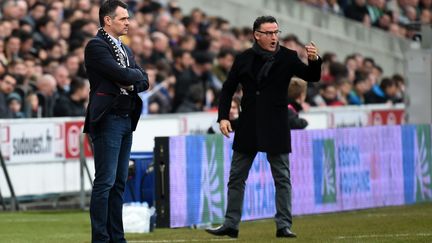 Willy Sagnol et Christophe Galtier voudront engranger leurs premiers points de la saison samedi. (PHILIPPE VACHER / MAXPPP)