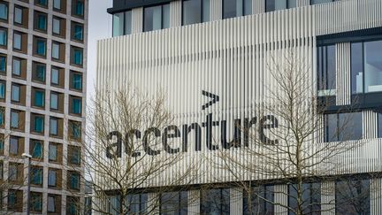 Accenture est une entreprise américaine de conseil spécialisée en transformation numérique. (HTTP://IMAGEBROKER.COM/#/SEARCH/5233001)