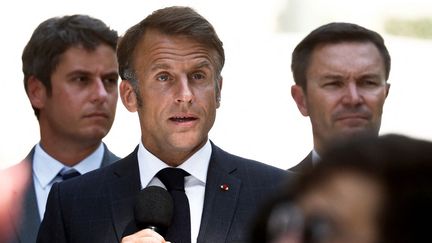 Emmanuel Macron, le 12 août 2024 à Paris. (BENOIT TESSIER / AFP)