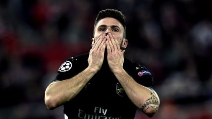 Olivier Giroud, auteur de son premier hat-trick avec les Gunners (ANGELOS TZORTZINIS / AFP)