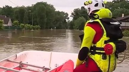 Inondations : avec les secours en Seine-et-Marne