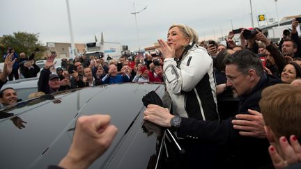 La candidate du Front national, Marine Le Pen, au Grau-du-Roi (Gard), le 27 avril 2017. (BERTRAND LANGLOIS / AFP)