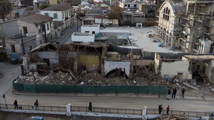 Bâtiments classés comme patrimoine culturel, détruits sur le chantier de la nouvelle cathédrale, au coeur de Nicosie (AMIR MAKAR / AFP)