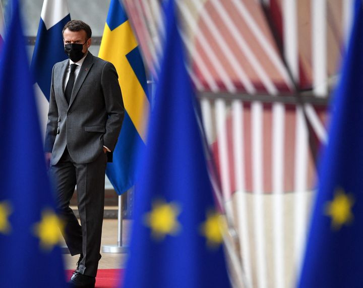 Le chef de l'État français au Conseil européen, à Bruxelles en juin 2021. (JOHN THYS / AFP)