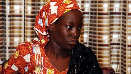 Amina Ali Darsha Nkeki, la première lycéenne enlevée par Boko Haram récemment retrouvée, le 19 mai 2016 à Abuja (NIgeria). (HENRY CHUKWUEDO / ANADOLU AGENCY / AFP)