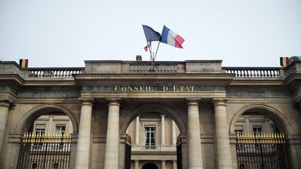 La façade du Conseil d'Etat, à Paris, le 10 mars 2021. (LOU OSRA / HANS LUCAS / AFP)