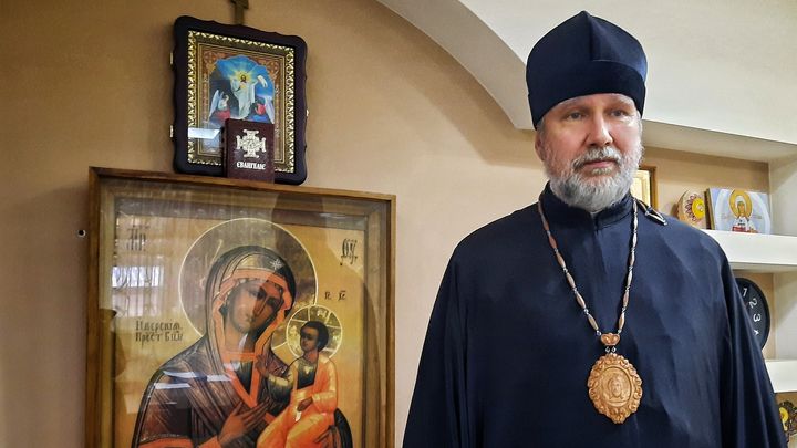 Le père Nicodème, évêque de l'église orthodoxe nationale d'Ukraine à Kherson. (CLAUDE GUIBAL / RADIOFRANCE)