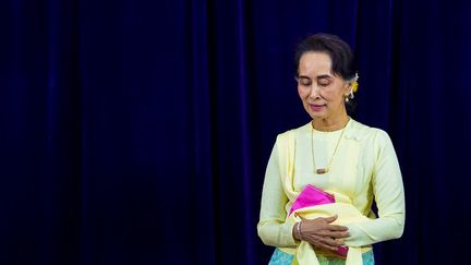 Photo d'archives prise le 28 août 2018 de la conseillère d'État de Birmanie, Aung San Suu Kyi,&nbsp; l'université de Rangoun. (STR / AFP)