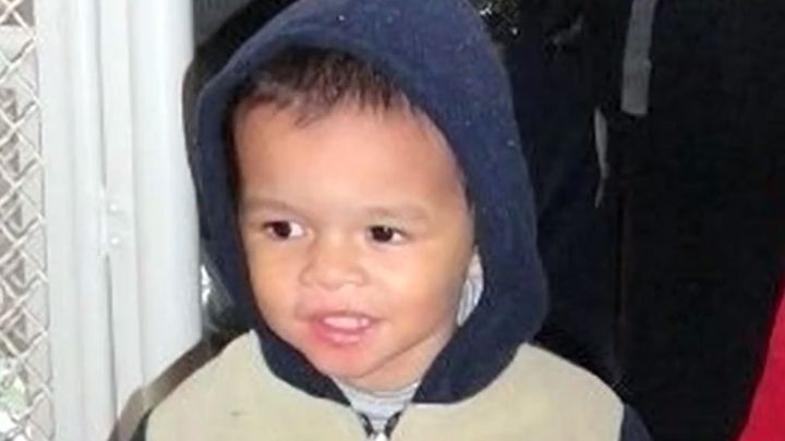 Capture d'&eacute;cran de France 2 montrant une photo du petit Marcus, 2 ans, qui a disparu le 24 avril &agrave; Butry-sur-Oise (Val d'Oise). (FRANCE 2)