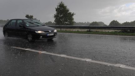 De la pluie sur une route du Finistère. (MAXPPP)