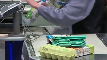 De nouvelles initiatives ont été annoncées, mardi 28 décembre par le gouvernement pour tenter de ralentir la flambée d’Omicron. (CAPTURE D'ÉCRAN FRANCE 3)