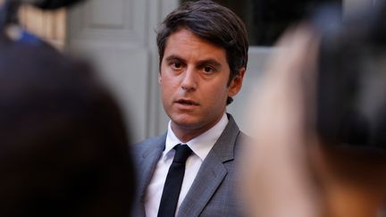 Le ministre de l'Education nationale, Gabriel Attal, lors d'une prise de parole à Paris, le 6 septembre 2023. (GEOFFROY VAN DER HASSELT / AFP)