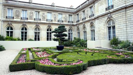 Une vue des jardins de l'Elys&eacute;e, le 14 septembre 2012 &agrave; Paris. (THOMAS SAMSON )