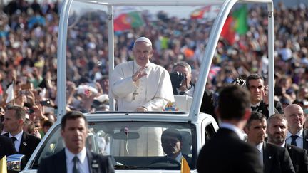 Portugal : le pape François est arrivé à Fatima pour deux canonisations