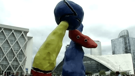 Les "Personnages Fantastiques" de Miro à La Défense  
 (Capture d&#039;image France3/Culturebox)