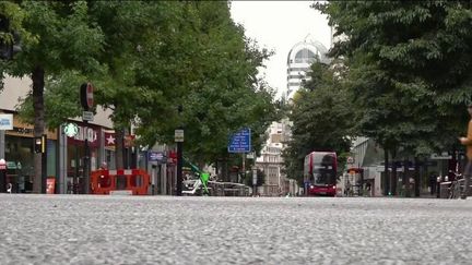 Funérailles d’Elizabeth II : le temps s’est arrêté au Royaume-Uni en hommage à la reine décédée (FRANCE 2)