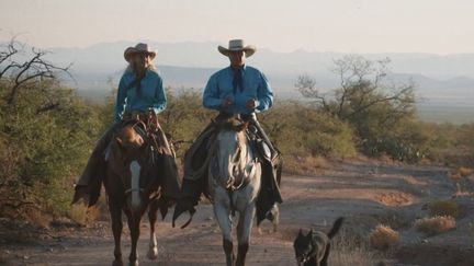 Bruno Monteuuis est l’un des 150 000 Français vivant aux États-Unis pendant la campagne des élections américaines de 2024. Il a quitté la Sarthe il y a 13 ans et vit aujourd’hui dans un ranch en Arizona.