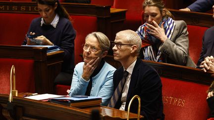 Elisabeth Borne, la Première ministre, le 18 décembre 2023, alors que  la commission mixte paritaire, composée de 7 députés et 7 sénateurs, s'est réunie à l'Assemblée Nationale pour rendre son avis sur le projet de loi sur l'immigration. (OLIVIER CORSAN / MAXPPP)