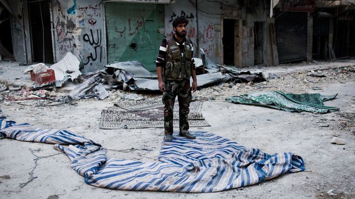 Un soldat de l'Armée syrienne libre à Alep, le 2 novembre 2012. (ED GILES / GETTY IMAGES EUROPE)