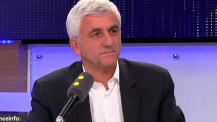 Hervé Morin, président Les Centristes de la région Normandie, était l'invité de "Tout est politique" vendredi 29&nbsp;septembre. (FRANCEINFO)