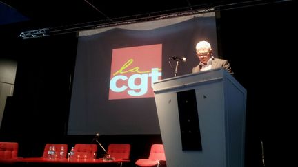 &nbsp; (Thierry Lepaon dans le viseur de la fédération des services publics de la CGT © RADIO FRANCE/Florent Guyotat)