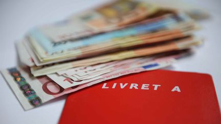 Le taux du Livret A pourrait "baisser un peu" en juillet 2014, en raison de l'inflation.&nbsp; (PFG / SIPA)