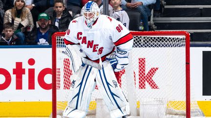 Dave Ayres, gardien de remplaçement des Carolina Hurricanes à Toronto (Canada), le 22 février 2020. (KEVIN SOUSA / NHLI)