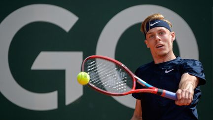 Denis Shapovalov lors de la finale du tournoi de Genève le 23 mai 2021. (FABRICE COFFRINI / AFP)