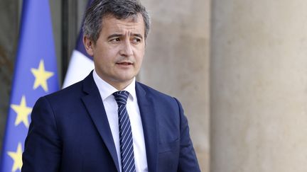 Le ministre de l'Intérieur, Gérald Darmanin, quitte l'Elysée, à Paris, le 15 février 2022. (LUDOVIC MARIN / AFP)