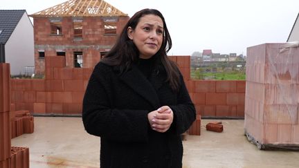 Lynda Labou a versé 130 000 euros à un entrepreneur qui est aujourd'hui en liquidation. Une trentaine de victimes seraient concernées. (S. Hasnaoui / FTV)