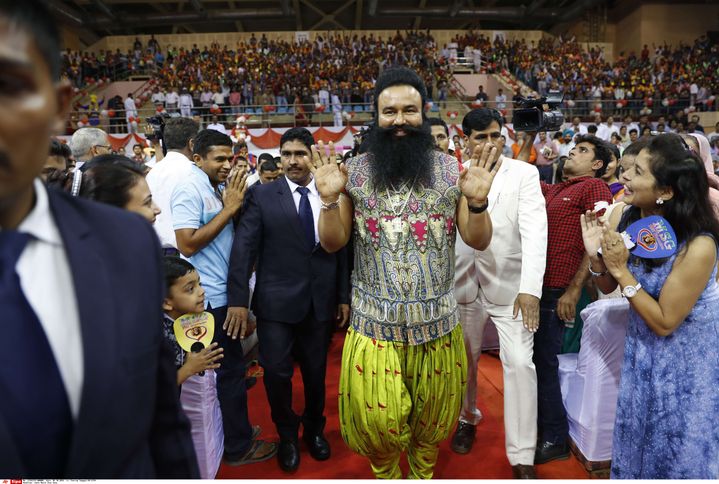 En octobre&nbsp;&nbsp;2016 Gurmeet Ram Rahim Singh arrivait à Delhi (India), la projection de son film. (TSERING TOPGYAL / AP / SIPA)