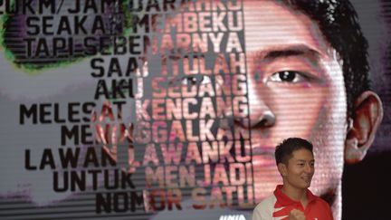 Le pilote indonésien Rio Haryanto présentation 2016 (ADEK BERRY / AFP)